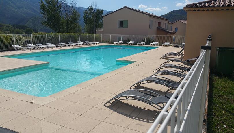 PISCINE DE LA RESIDENCE